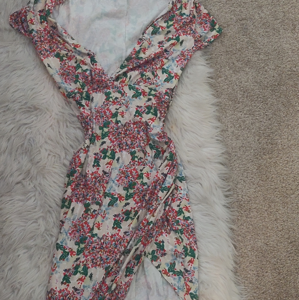 Beautiful dress 🌻😍